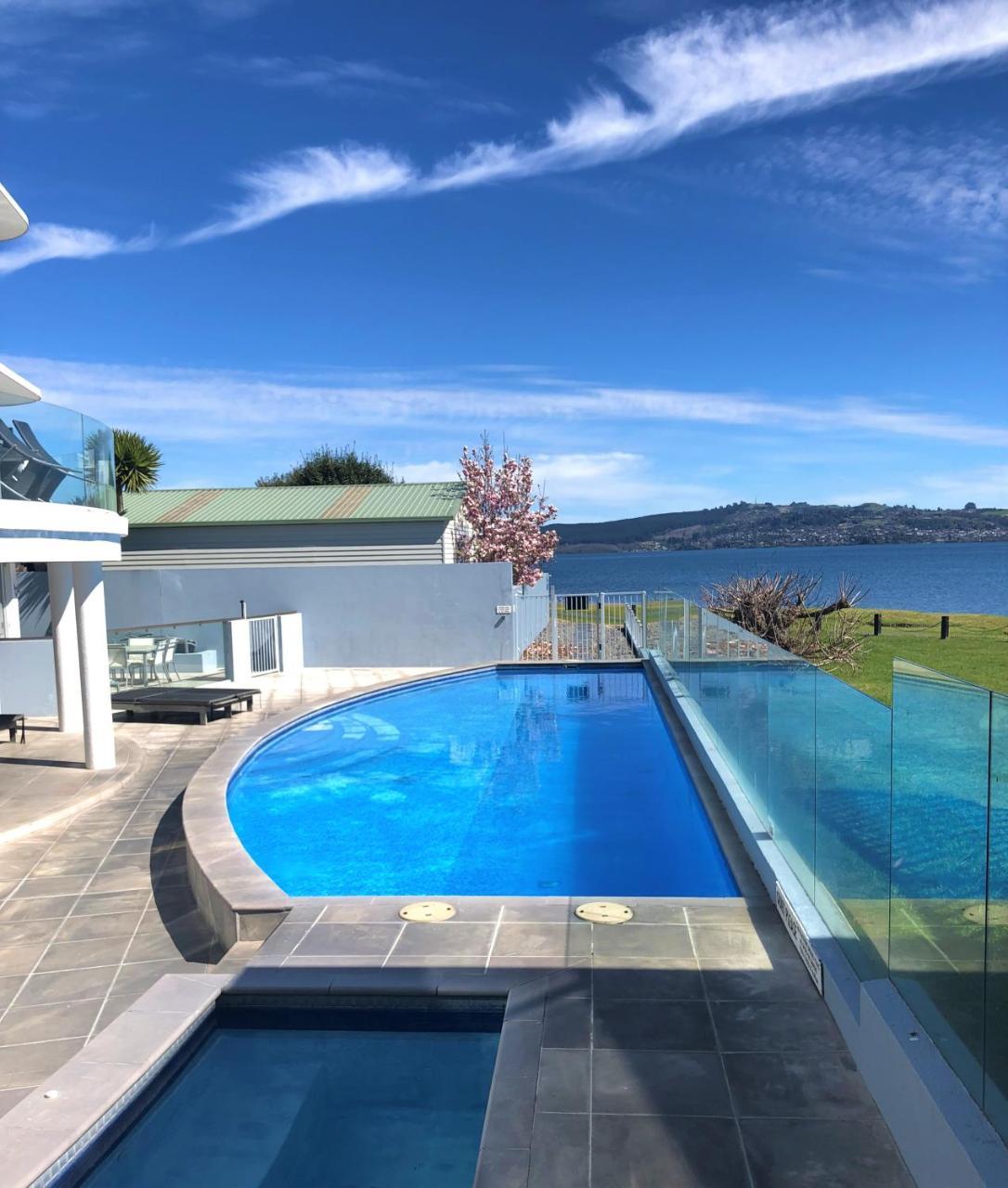 Lakeside Apartment Waimahana 1 Таупо Екстериор снимка